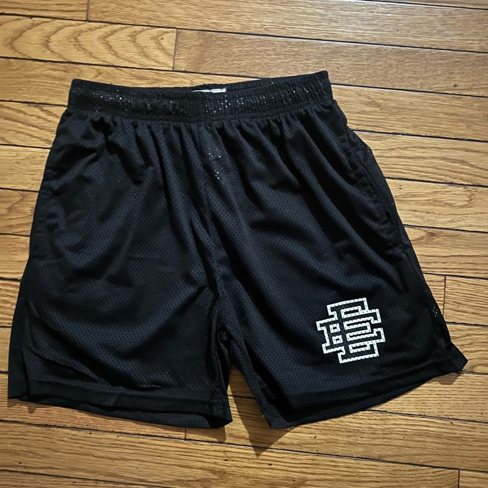 Eric Emanuel  Black Shorts Size Mens Medium (fits Like Small)